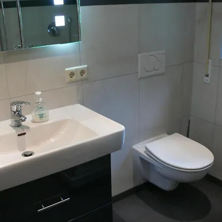 Urban - Ahorn -- Apartman Meersburg